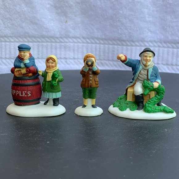 Dept 56 The Old Man And The Sea New England Village Christmas Accessory - 1994 - Picture 6 of 10